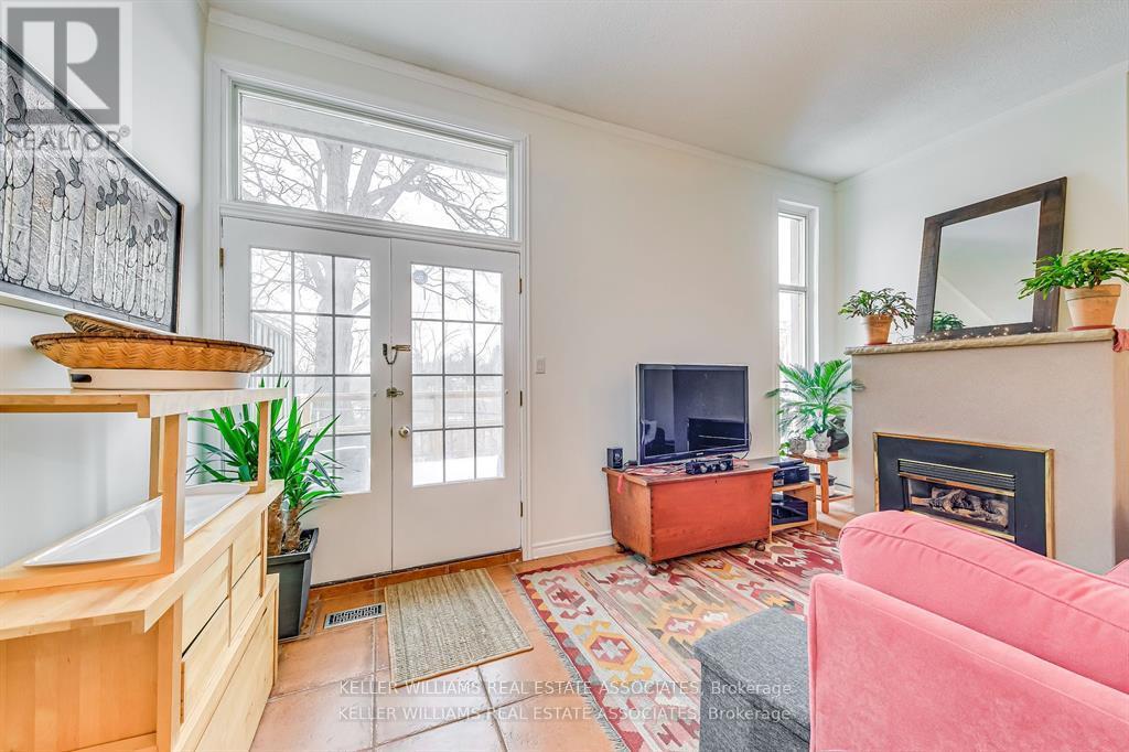 9 - 24 Reid Drive, Mississauga, Ontario  L5M 2A6 - Photo 6 - W12155005