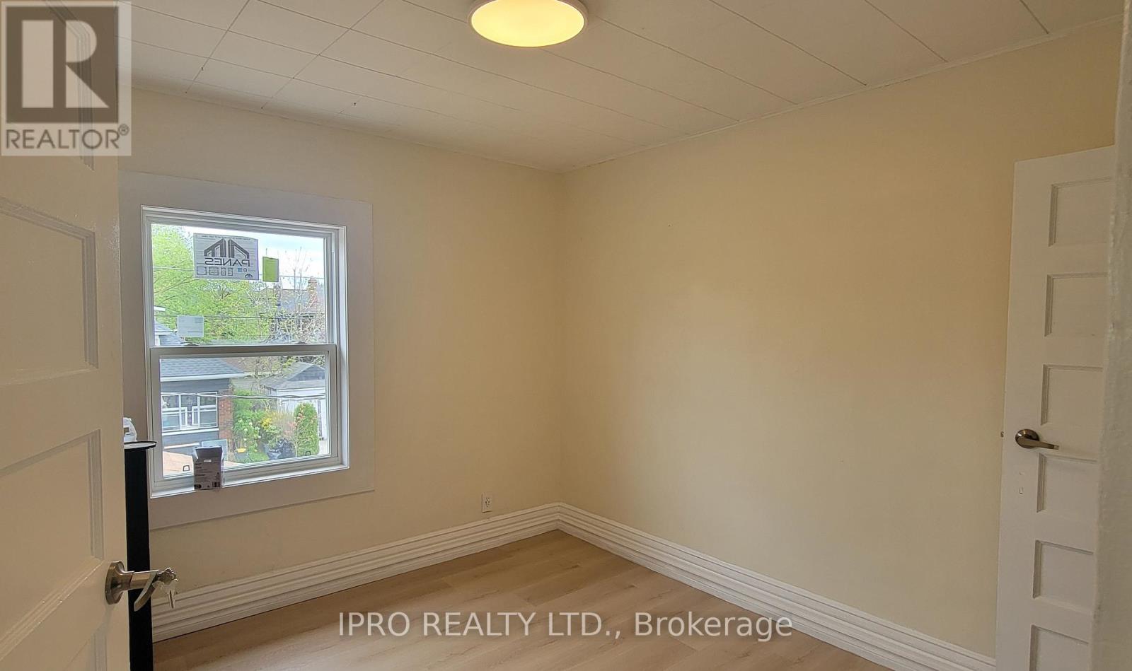 4869 Second Avenue, Niagara Falls (Cherrywood), Ontario  L2E 4H9 - Photo 9 - X12145978