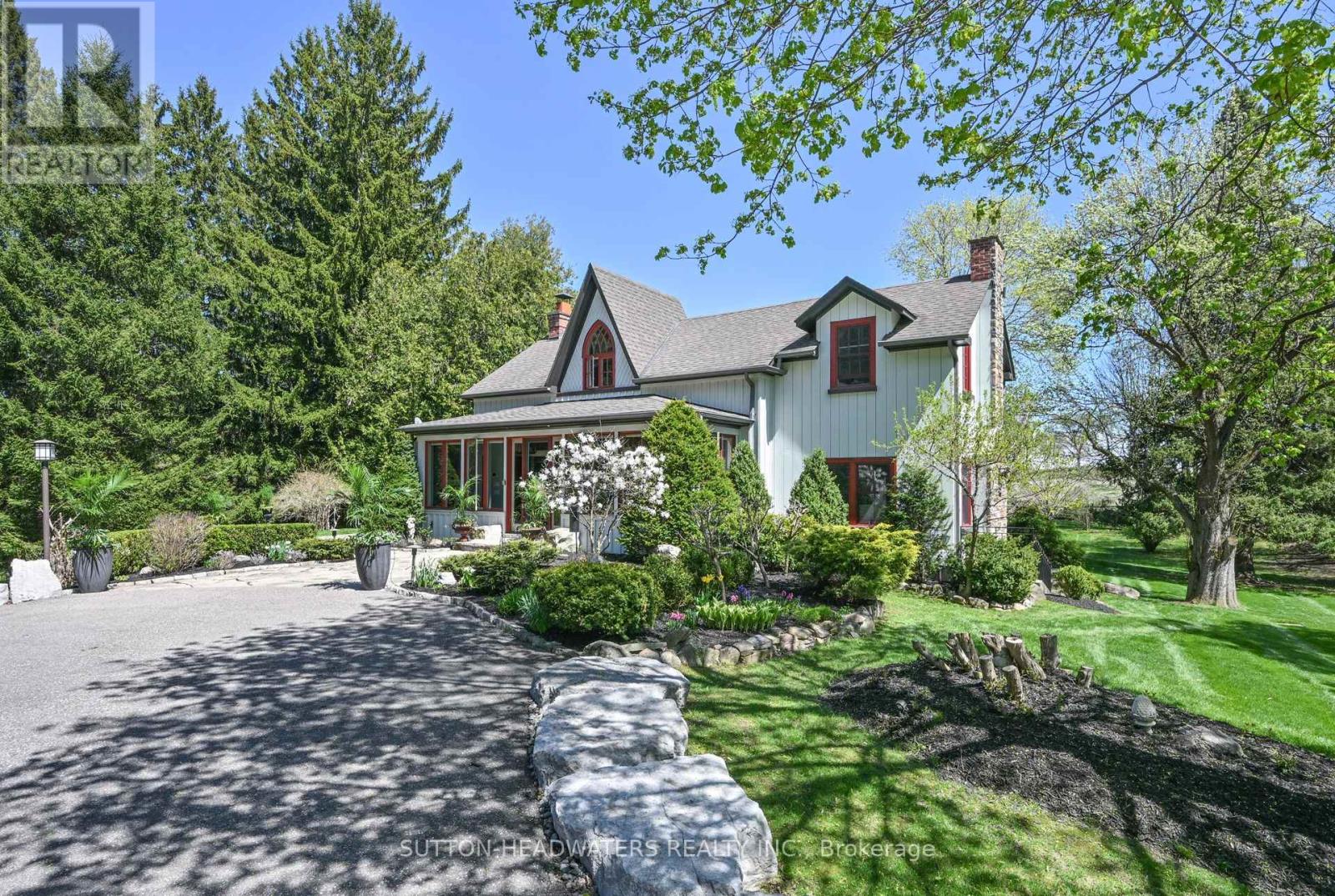 4075 The Grange Side Road E, Caledon, Ontario  L7C 0G2 - Photo 2 - W12156058