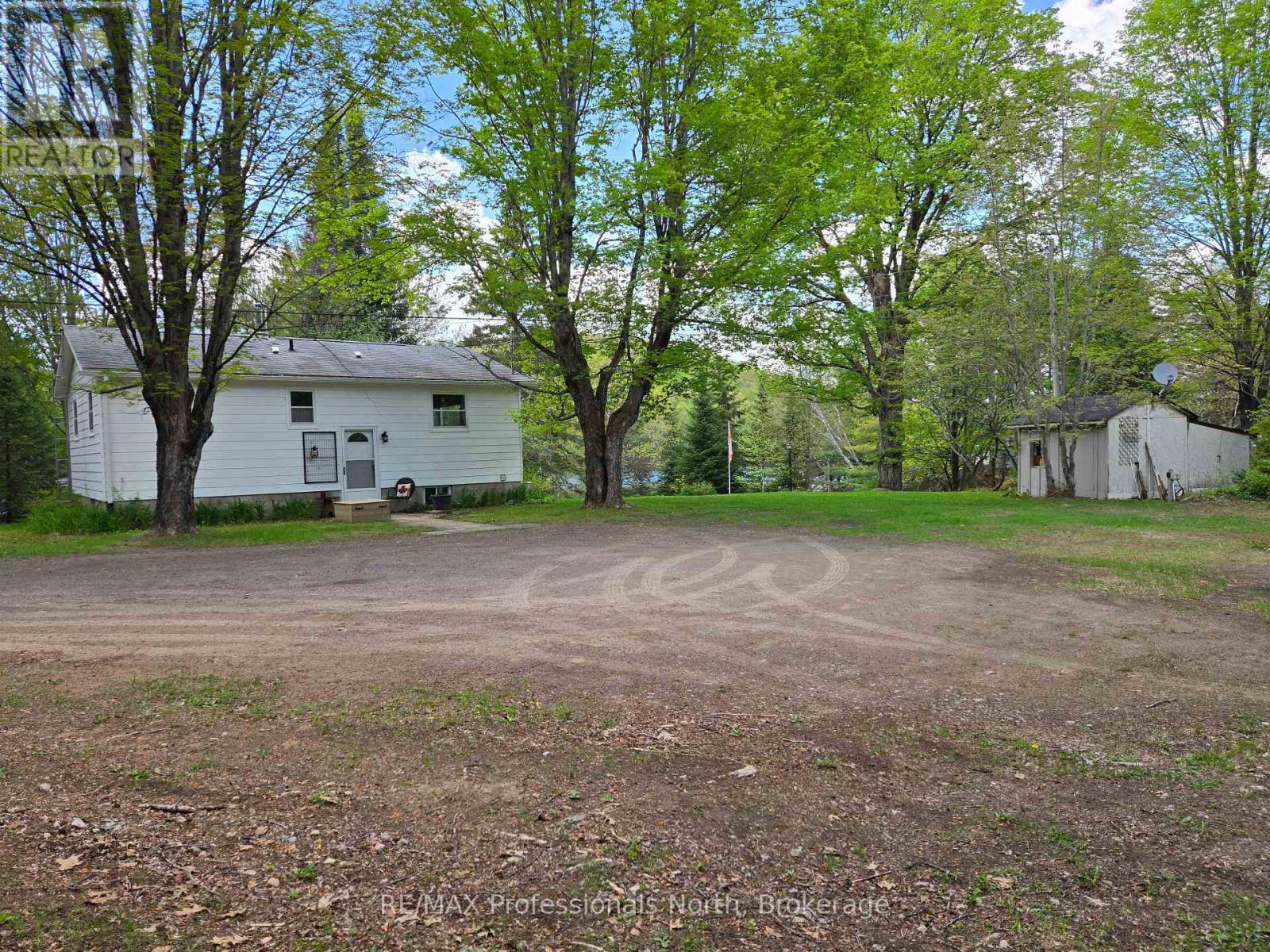 1010 Sturgeon Drive, Minden Hills, Ontario  K0M 2K0 - Photo 23 - X12087159