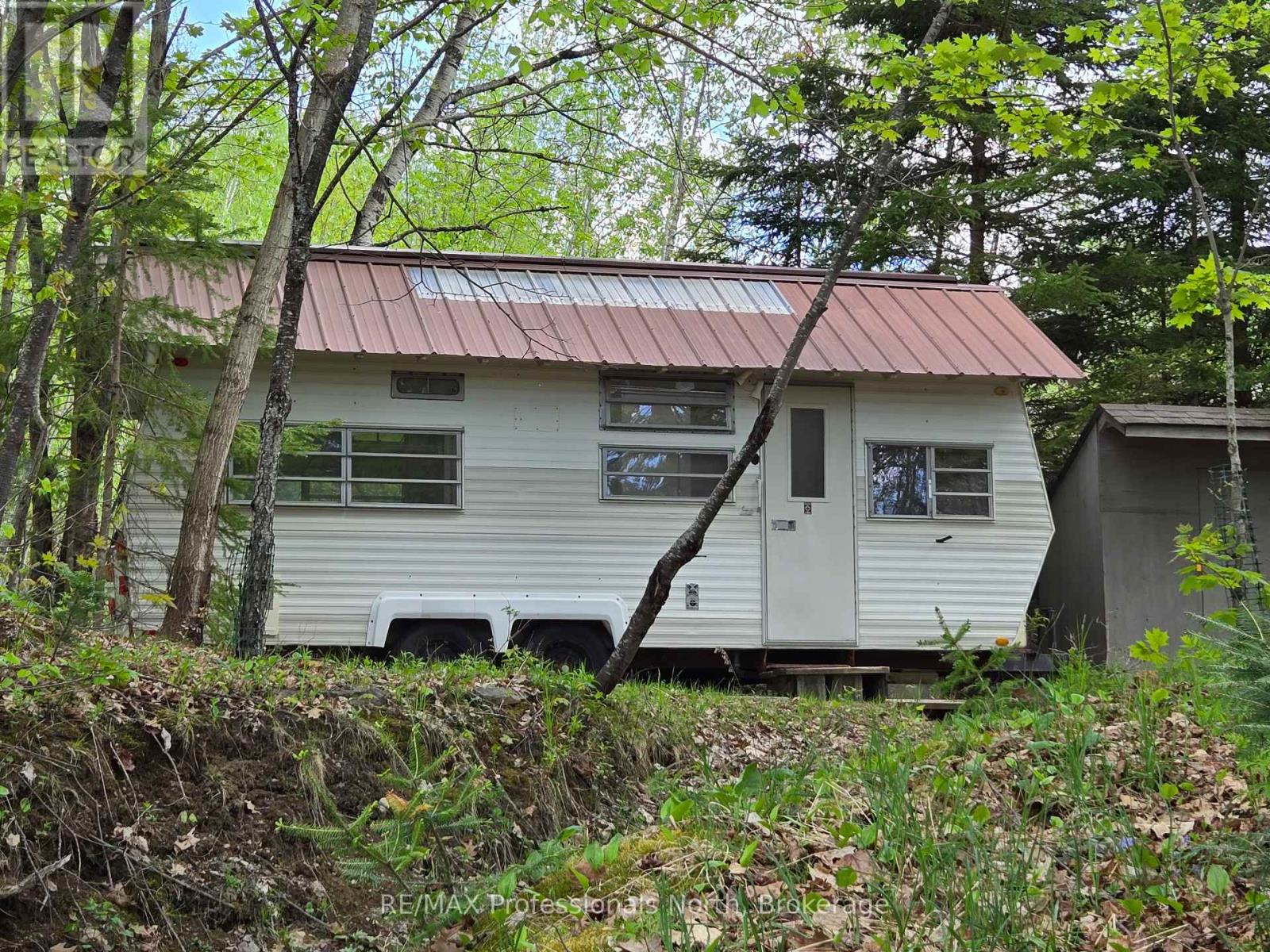 1010 Sturgeon Drive, Minden Hills, Ontario  K0M 2K0 - Photo 31 - X12087159