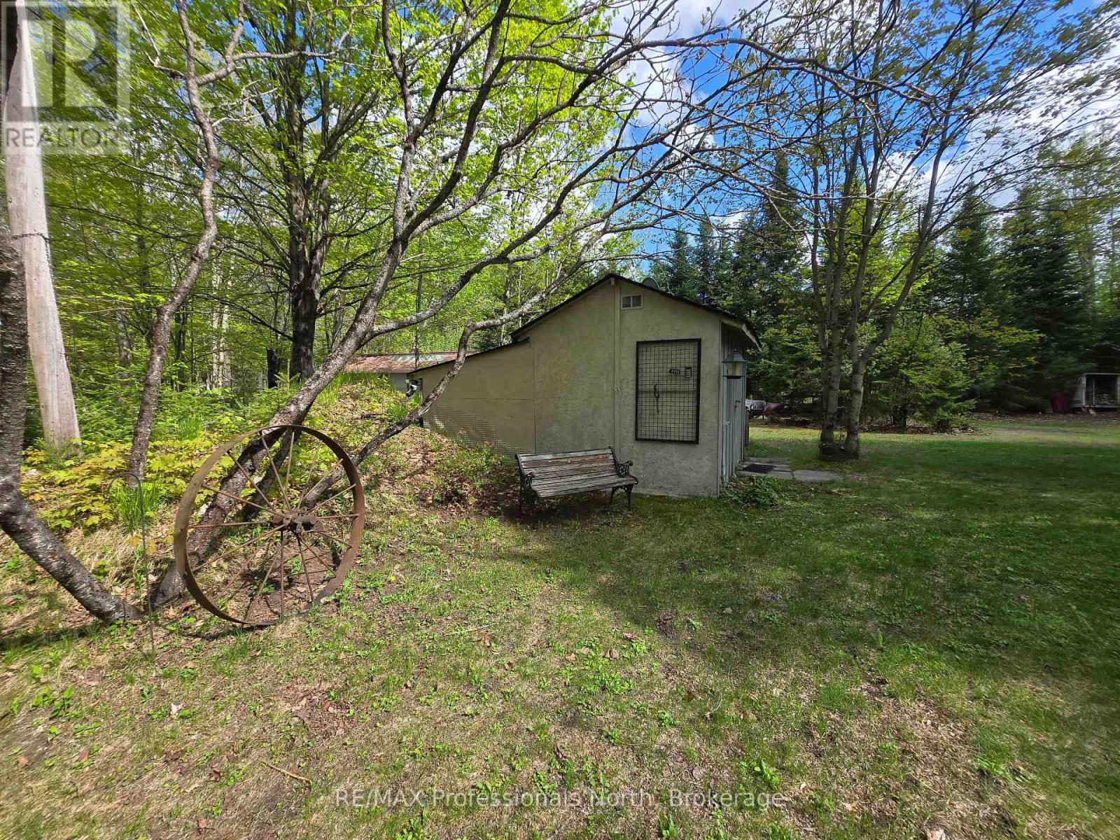 1010 Sturgeon Drive, Minden Hills, Ontario  K0M 2K0 - Photo 36 - X12087159