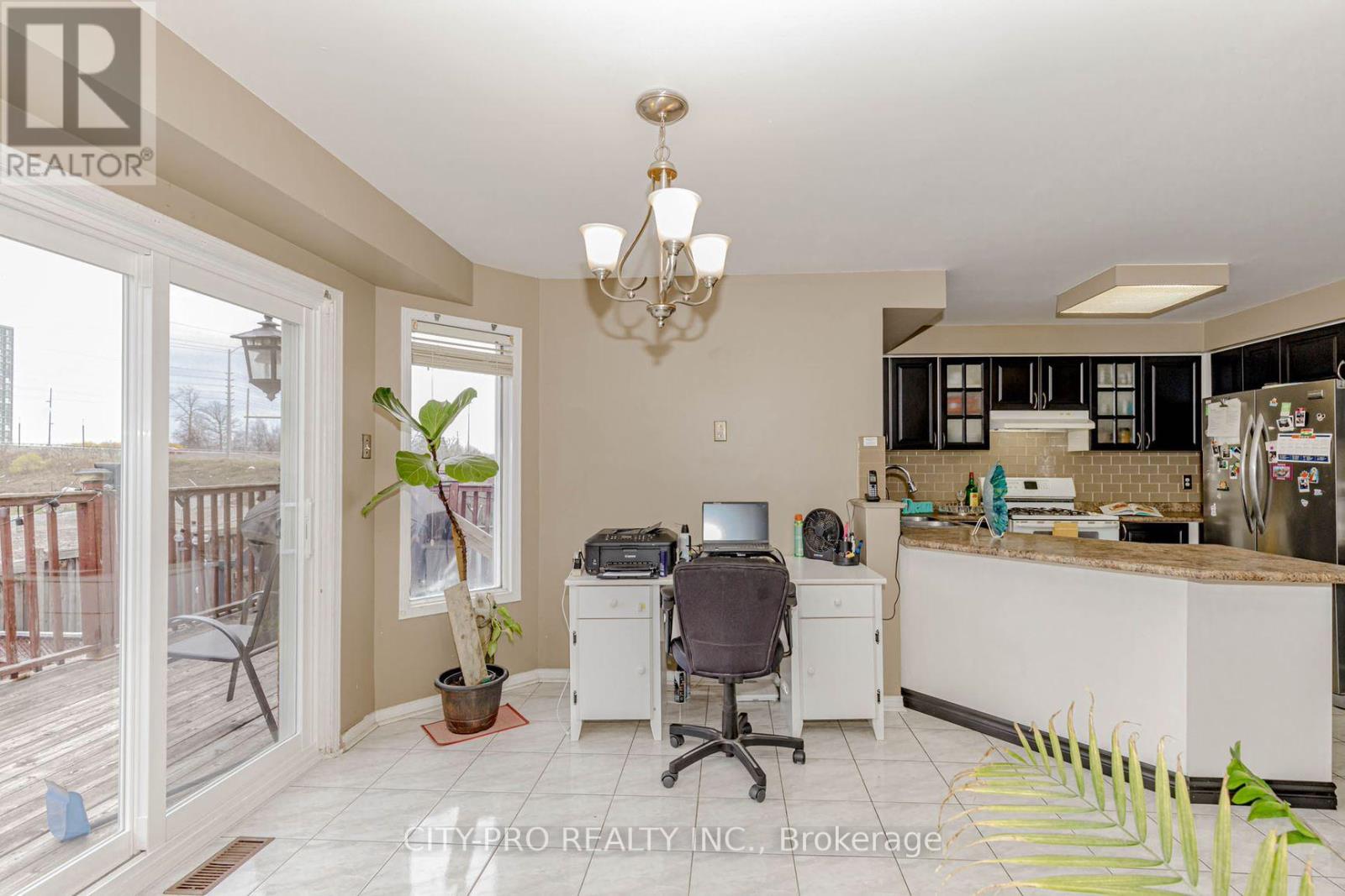 382 Harrowsmith Drive, Mississauga, Ontario  L5R 3V1 - Photo 23 - W12106581
