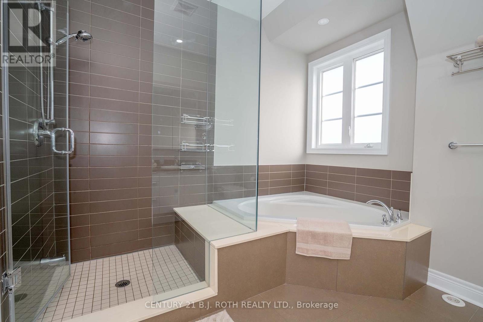 01 - 1812 Burnhamthorpe Road E, Mississauga, Ontario  L4X 0A3 - Photo 28 - W12151928