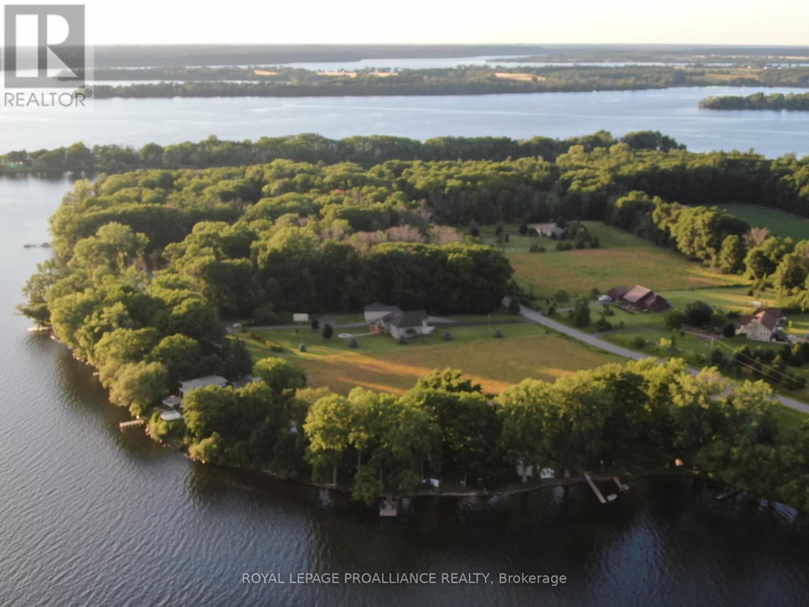 Property at 32 QUINTE VIEW ROAD image 1