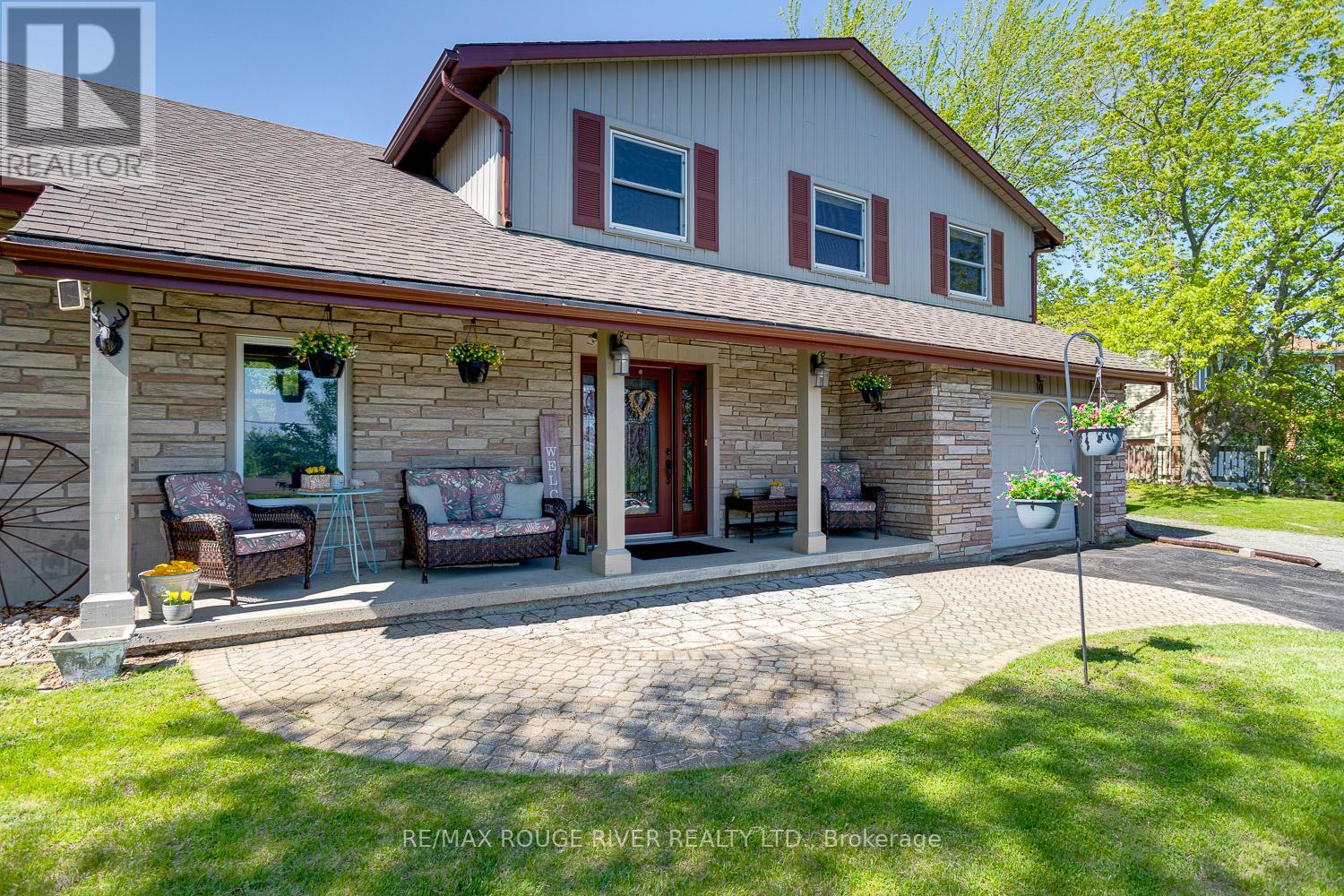 Property at 10 LAKEVIEW HEIGHTS image 1