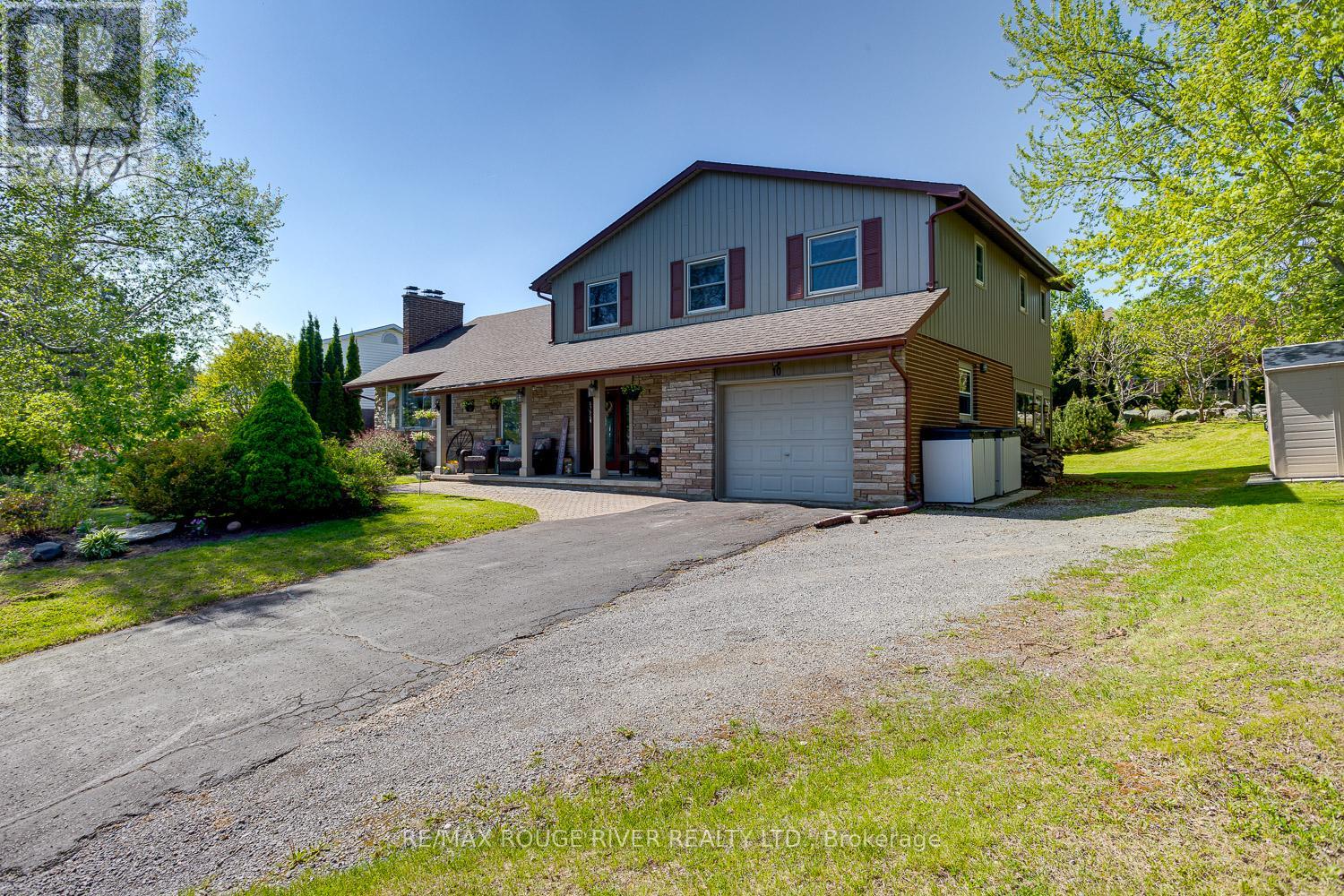 Property at 10 LAKEVIEW HEIGHTS image 4
