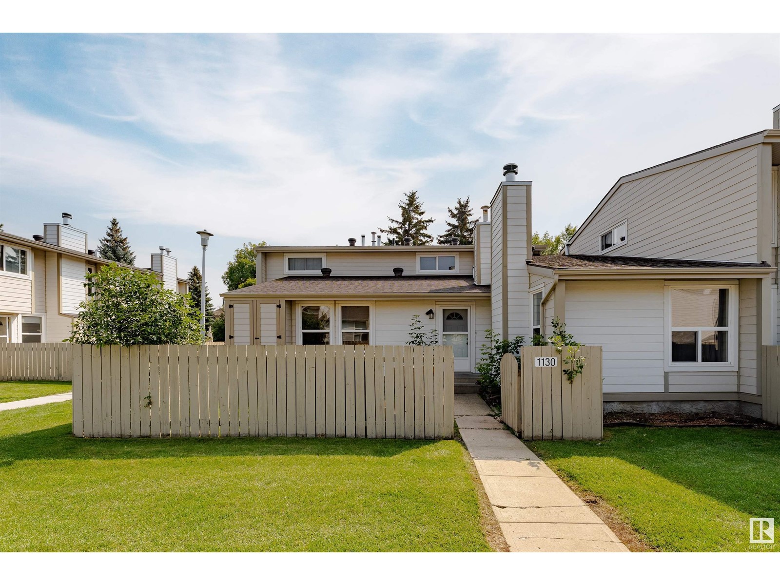 Property at 1130 KNOTTWOOD RD NW image 3