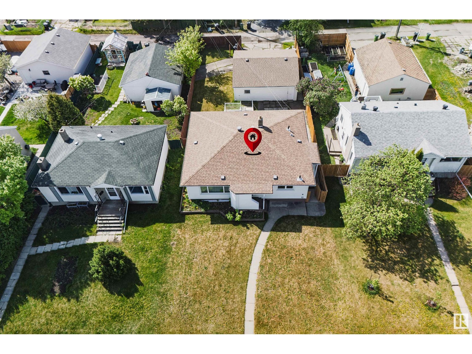 Property at 11423 111A AV NW image 1