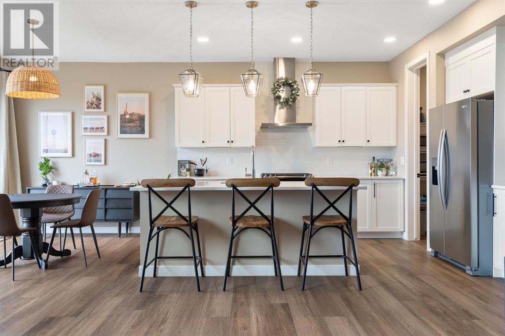 134 Sundown Close, Cochrane, Alberta  T4C 0M7 - Photo 2 - A2209342