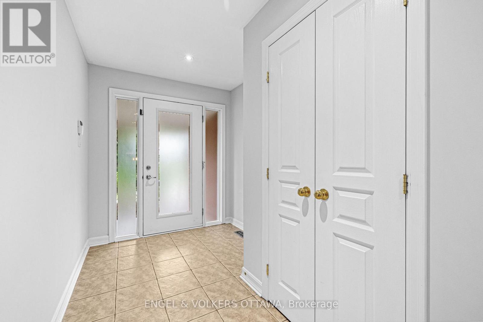 Property at 2368 VIRGINIA DRIVE image 4