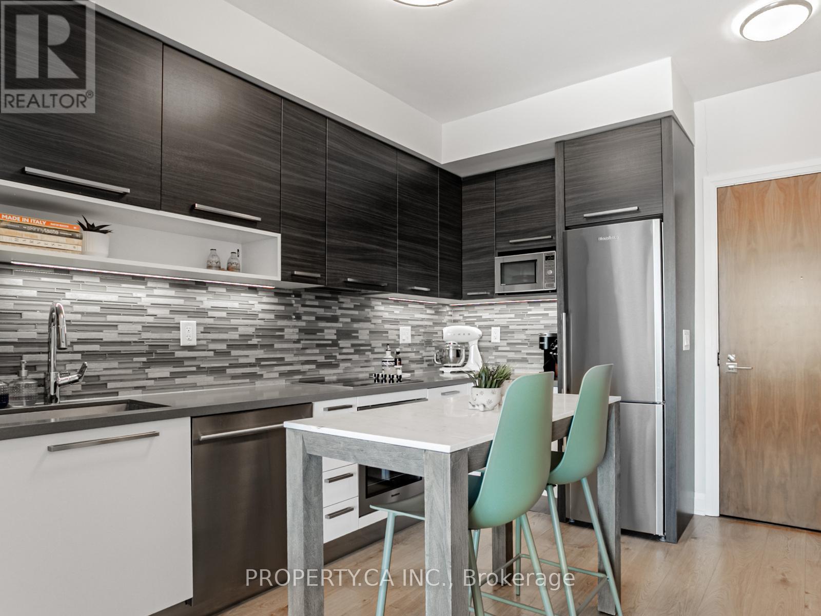 3708 - 36 Park Lawn Road, Toronto (Mimico), Ontario  M8Y 3H8 - Photo 4 - W12154783