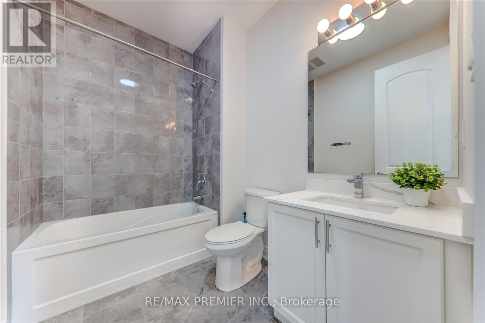 35 Bank Street, Essa, Ontario  L0M 1B0 - Photo 6 - N12156124