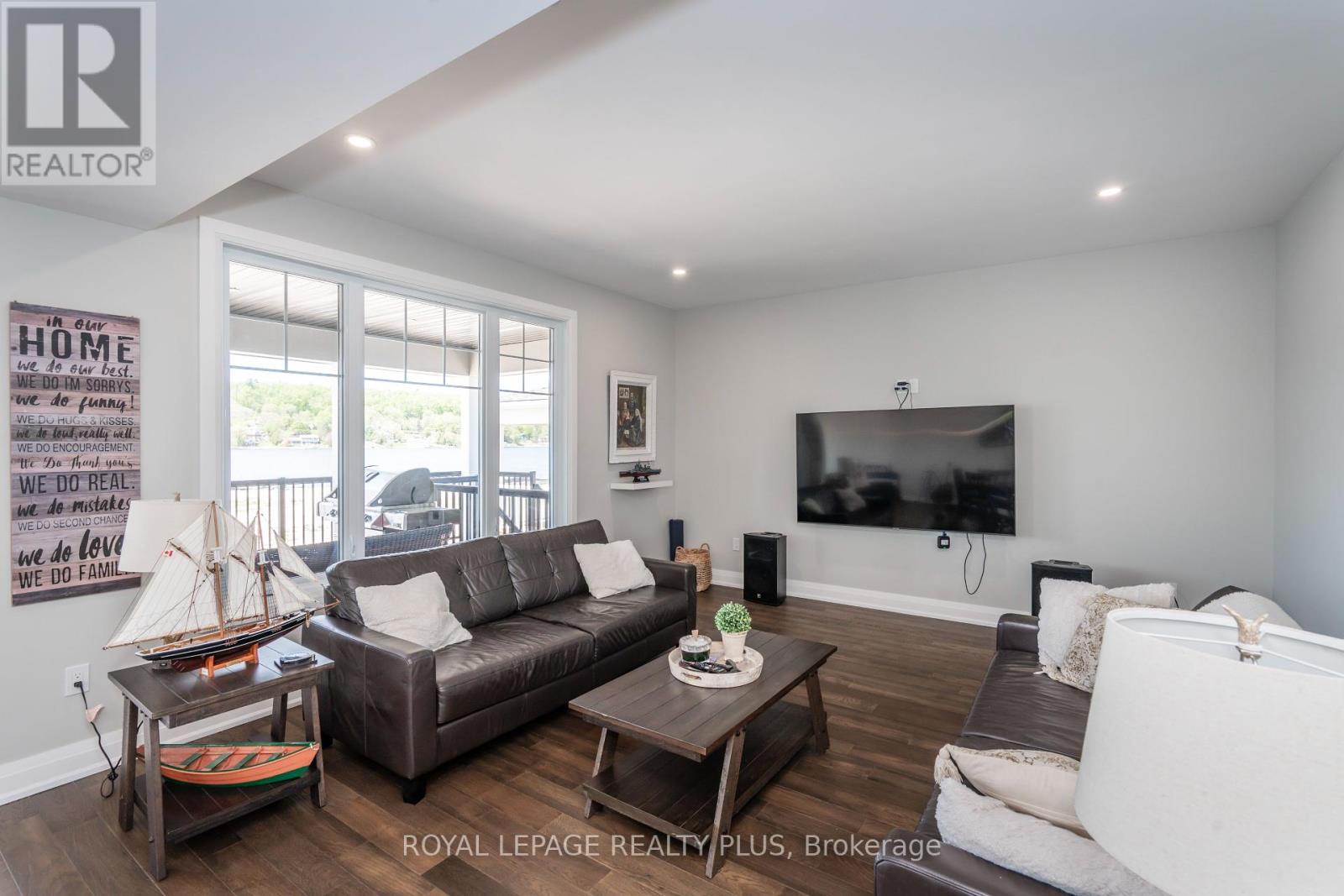 32 Navigator Road, Penetanguishene, Ontario  L9M 0W6 - Photo 14 - S12156073