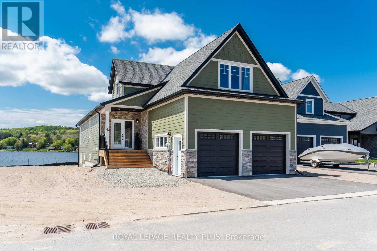 32 Navigator Road, Penetanguishene, Ontario  L9M 0W6 - Photo 2 - S12156073