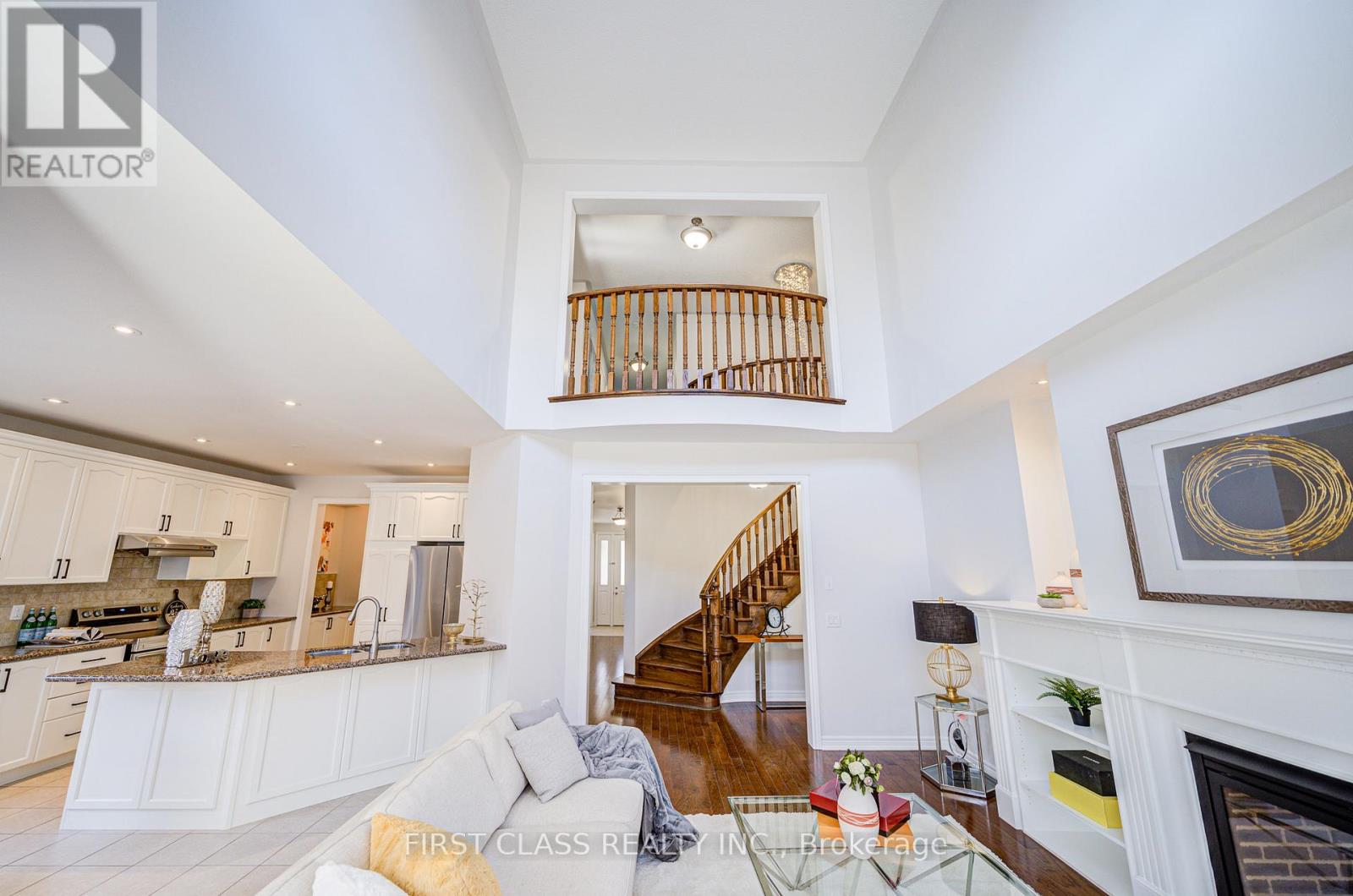 566 North Park Boulevard, Oakville, Ontario  L6M 0N7 - Photo 19 - W12156090