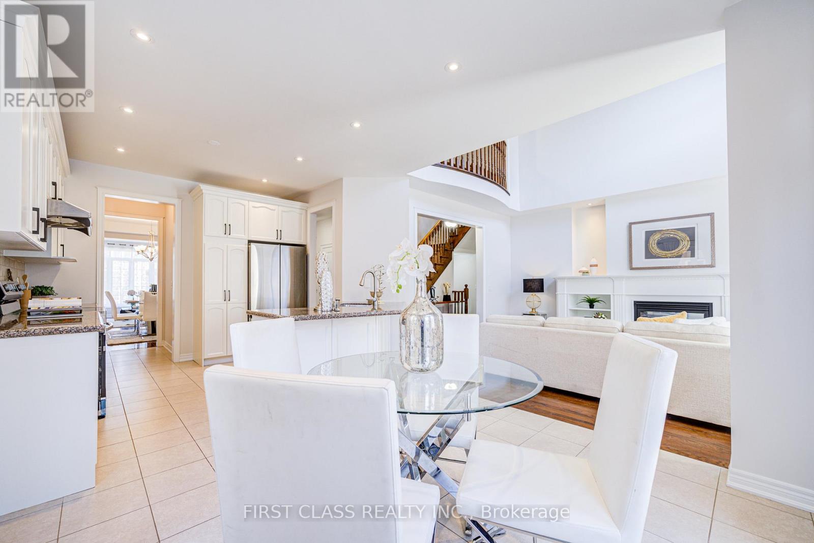 566 North Park Boulevard, Oakville, Ontario  L6M 0N7 - Photo 29 - W12156090