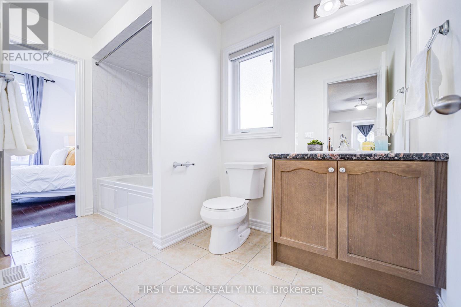 566 North Park Boulevard, Oakville, Ontario  L6M 0N7 - Photo 39 - W12156090