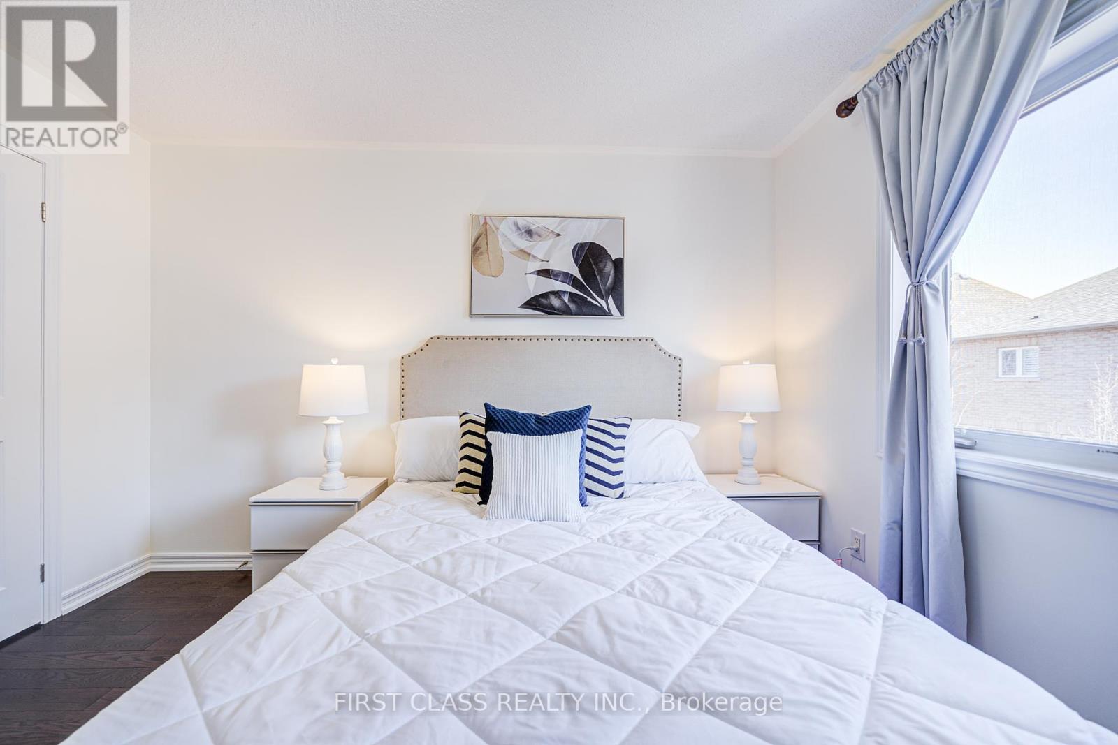 566 North Park Boulevard, Oakville, Ontario  L6M 0N7 - Photo 41 - W12156090