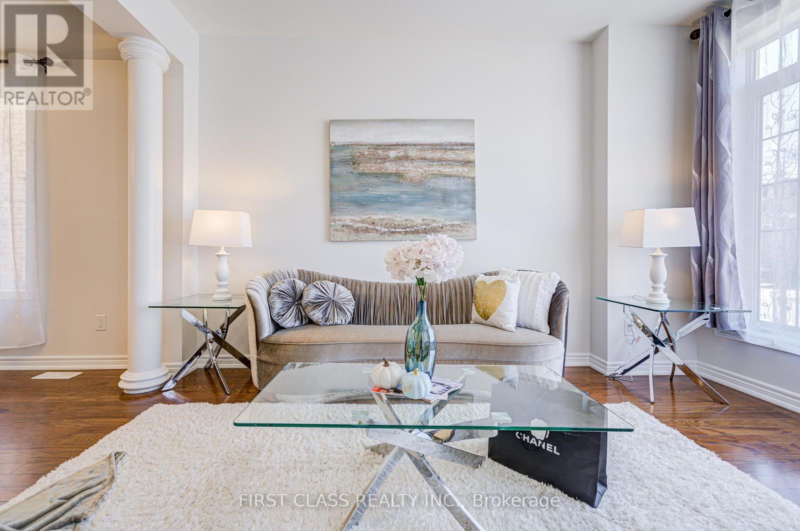 566 North Park Boulevard, Oakville, Ontario  L6M 0N7 - Photo 6 - W12156090