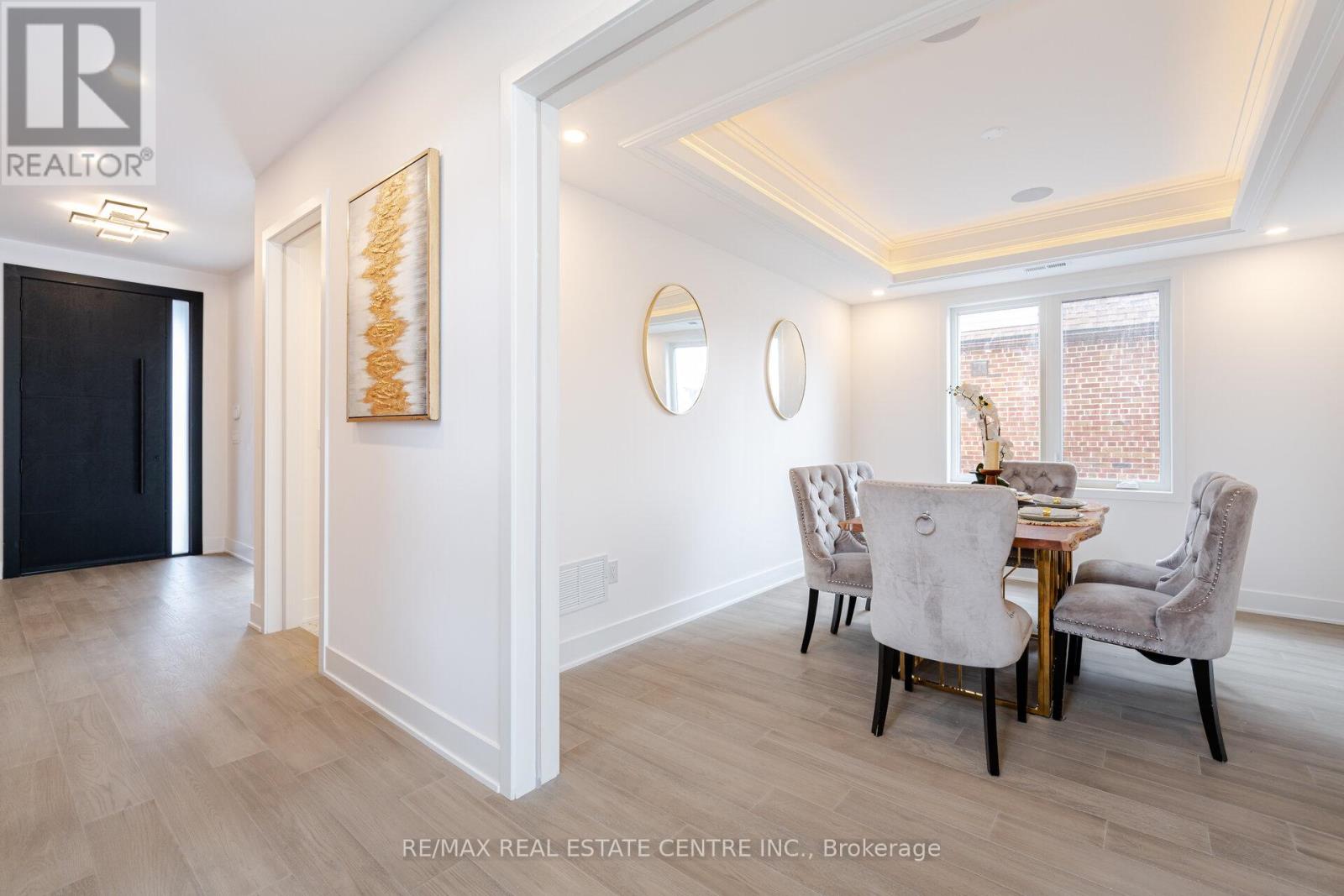 404 Melrose Street, Toronto, Ontario  M8Z 1H1 - Photo 19 - W12156114