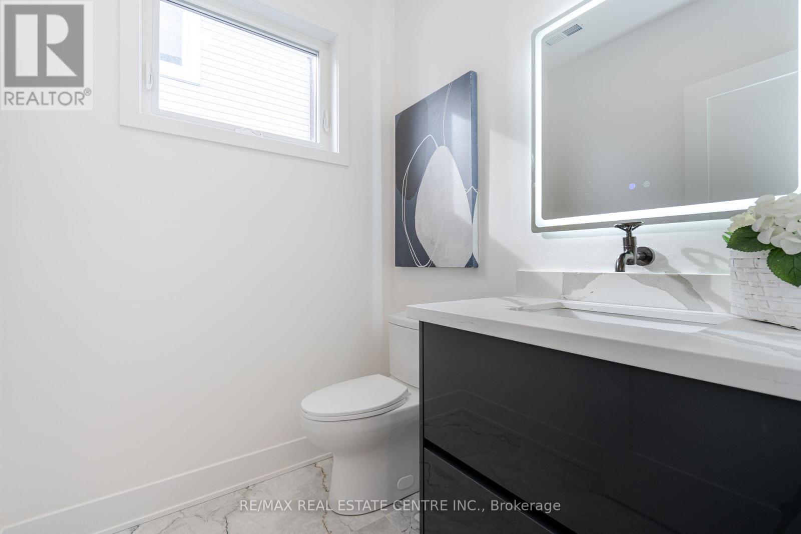 404 Melrose Street, Toronto, Ontario  M8Z 1H1 - Photo 21 - W12156114