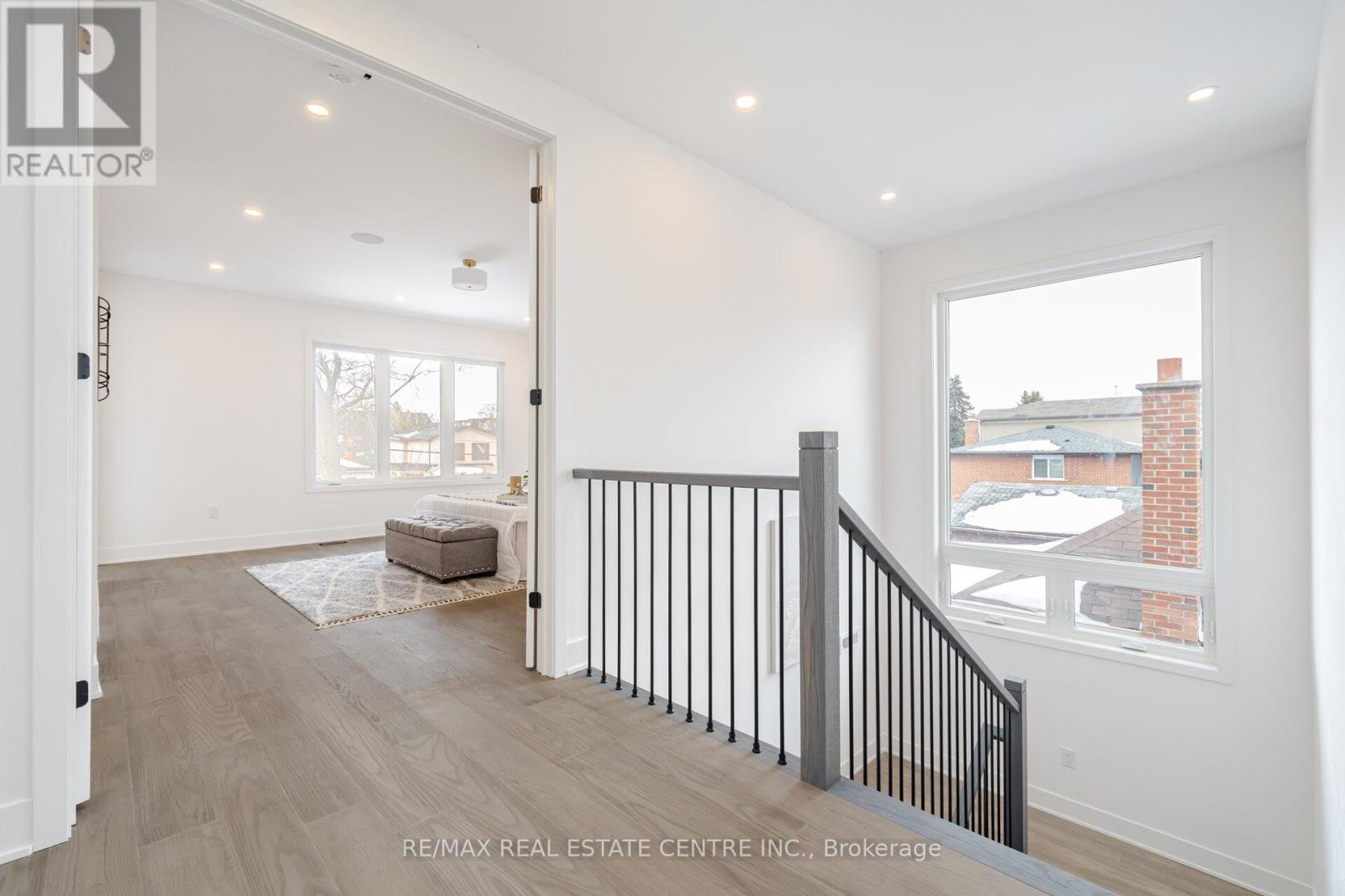 404 Melrose Street, Toronto, Ontario  M8Z 1H1 - Photo 24 - W12156114