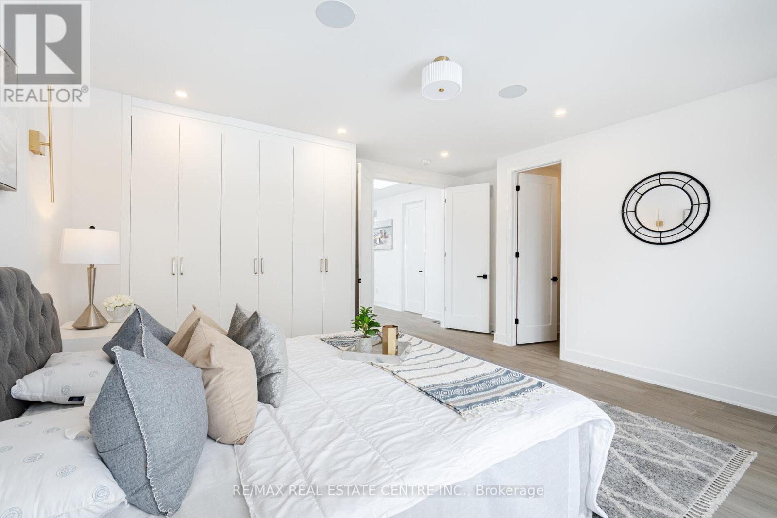 404 Melrose Street, Toronto, Ontario  M8Z 1H1 - Photo 27 - W12156114