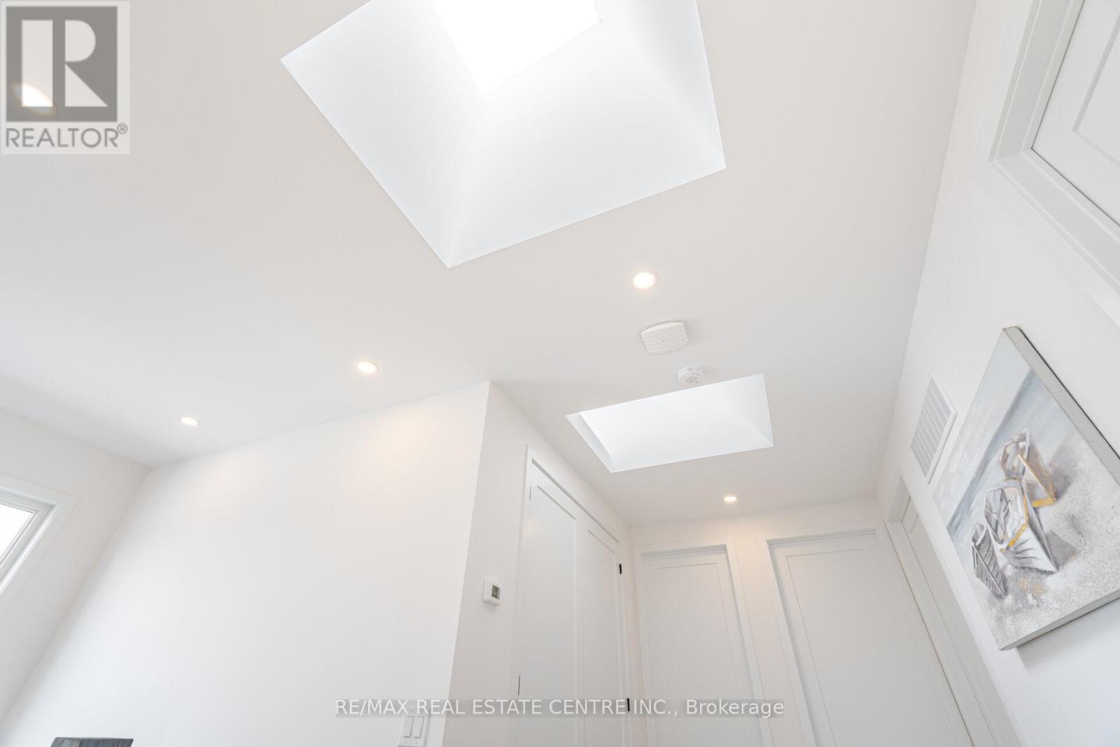 404 Melrose Street, Toronto, Ontario  M8Z 1H1 - Photo 31 - W12156114