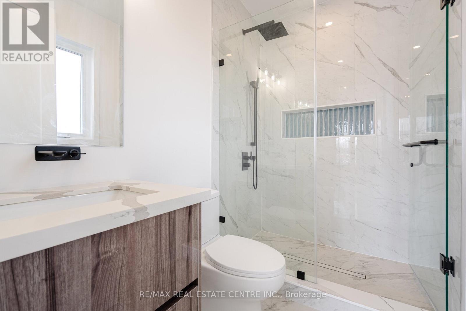 404 Melrose Street, Toronto, Ontario  M8Z 1H1 - Photo 34 - W12156114