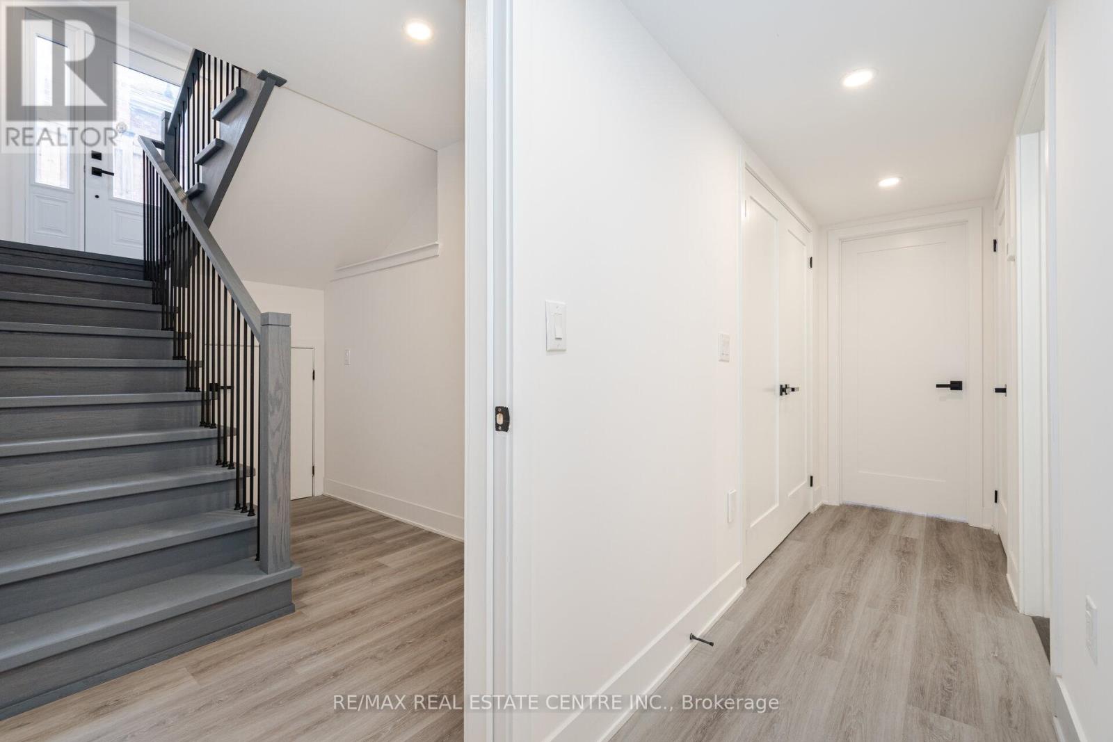 404 Melrose Street, Toronto, Ontario  M8Z 1H1 - Photo 40 - W12156114