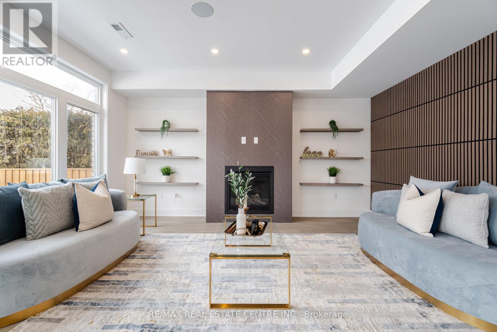 404 Melrose Street, Toronto, Ontario  M8Z 1H1 - Photo 7 - W12156114