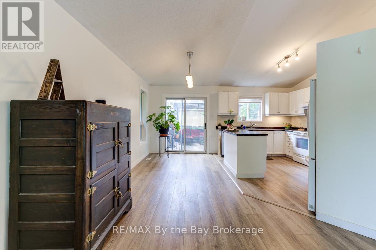 309 Balsam Street, Collingwood, Ontario  L9Y 5B9 - Photo 9 - S11903313