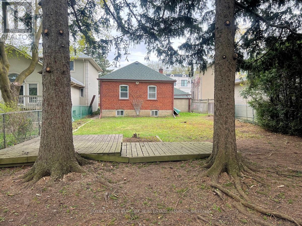 248 Florence Avenue, Toronto, Ontario  M2N 1G6 - Photo 5 - C12019722