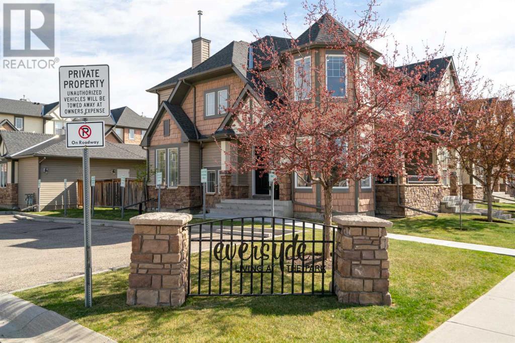 Property at 2526 Eversyde Avenue SW image 2