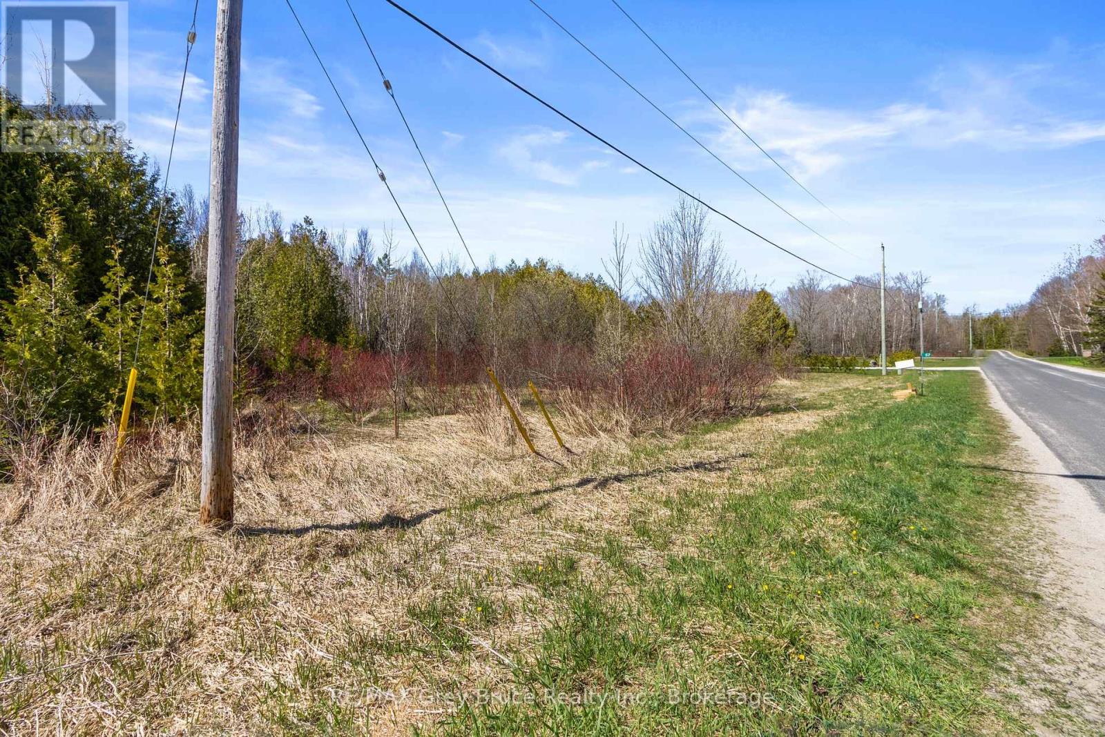 57 Maple Golf Crescent, Northern Bruce Peninsula, Ontario  N0H 2R0 - Photo 6 - X11956564