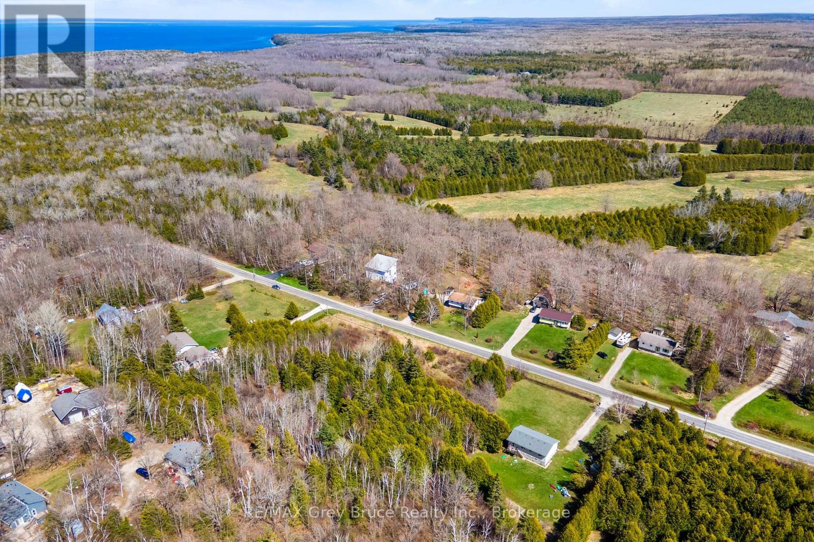 57 Maple Golf Crescent, Northern Bruce Peninsula, Ontario  N0H 2R0 - Photo 3 - X11956564