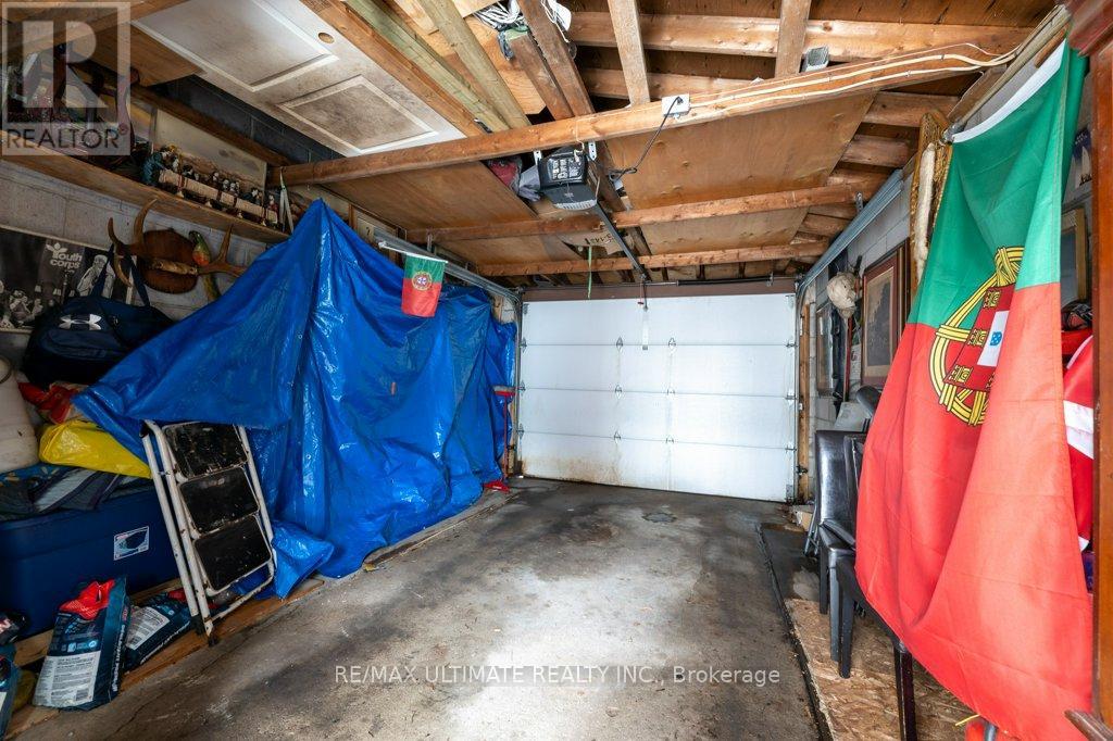 698 Old Weston Road W, Toronto, Ontario  M6N 3B8 - Photo 31 - W12045046