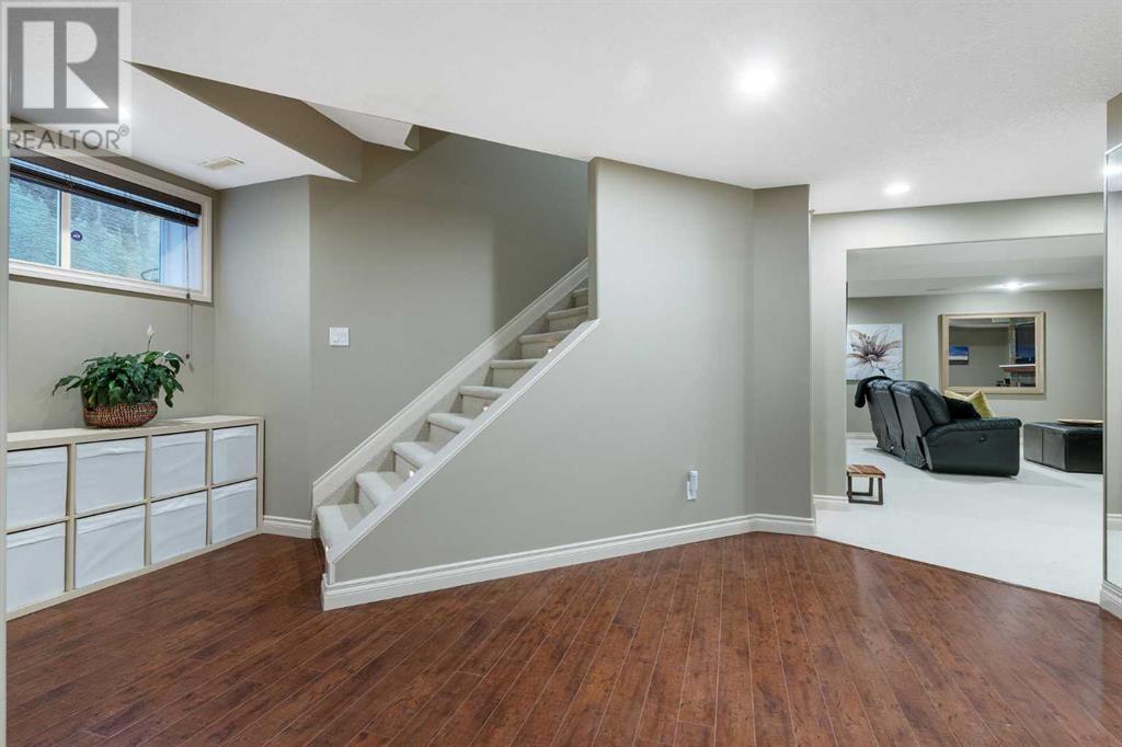 3 Valley Crest Rise Nw, Calgary, Alberta  T3B 5W8 - Photo 40 - A2220514