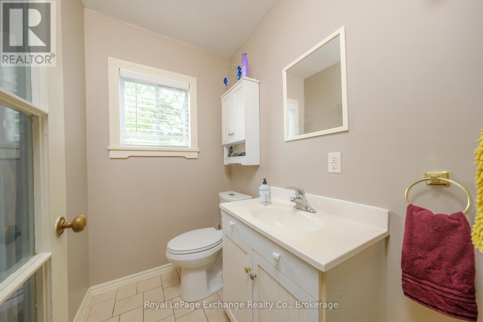 357 Ross Street, Huron-Kinloss (Lucknow), Ontario  N0G 2H0 - Photo 9 - X12156127