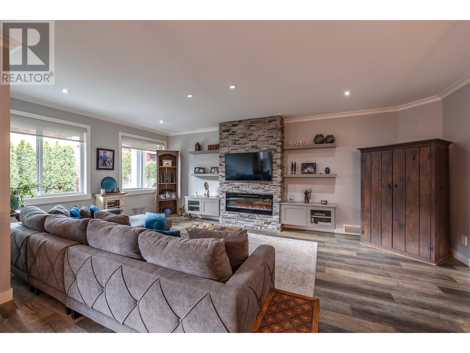 361 Chardonnay Avenue, Oliver, BC V0H1T4