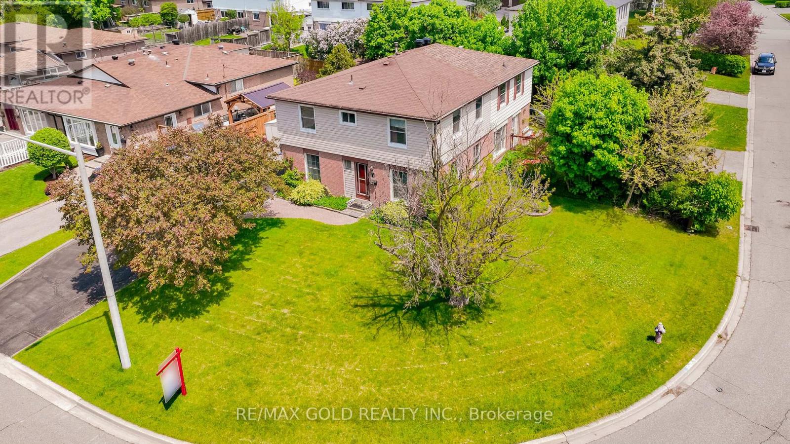22 Dalraith Crescent, Brampton, Ontario  L6T 2X5 - Photo 35 - W12153465