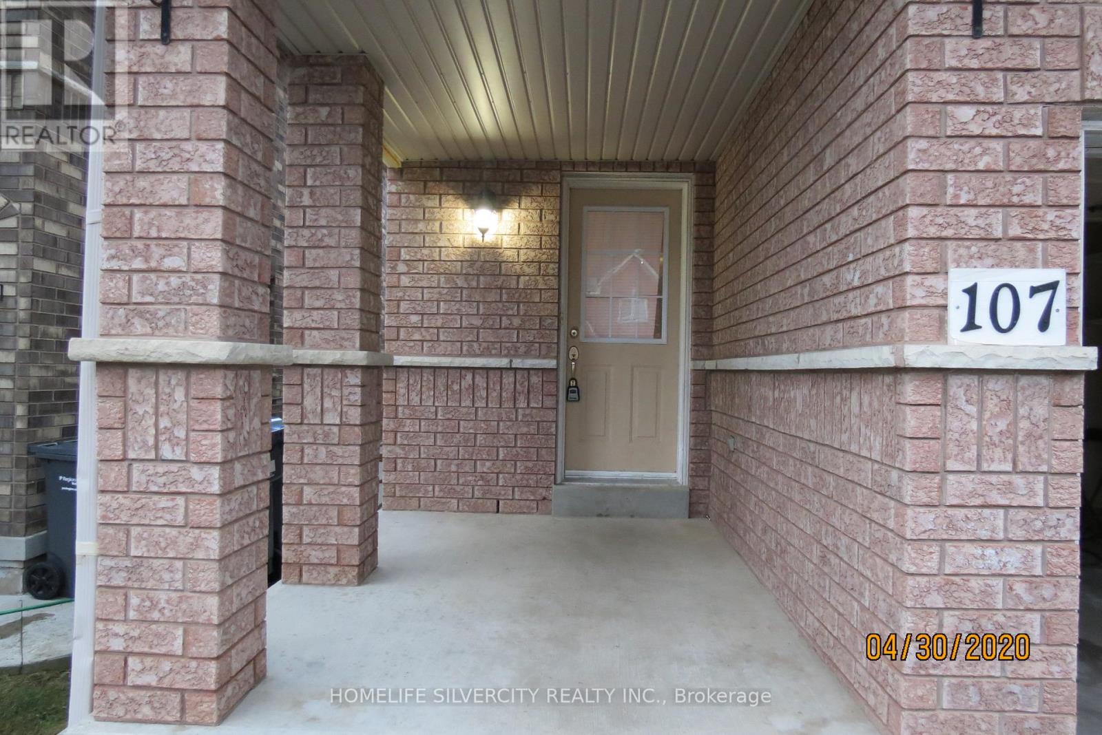 107 Cadillac Crescent, Brampton, Ontario  L7A 3B5 - Photo 2 - W12154865