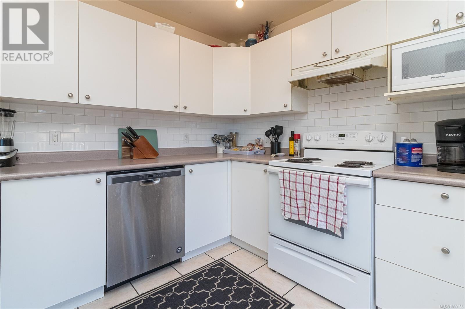 Property at 100 Burnett Rd image 5