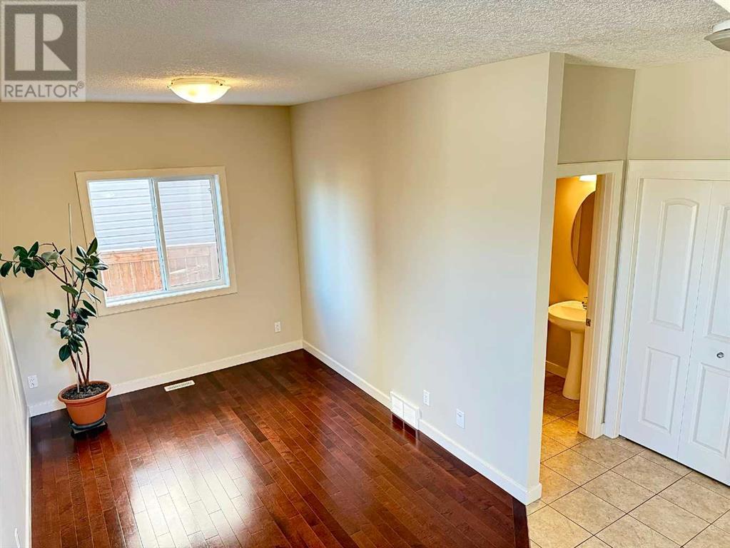 Property at 48 Saddlebrook Landing NE image 4