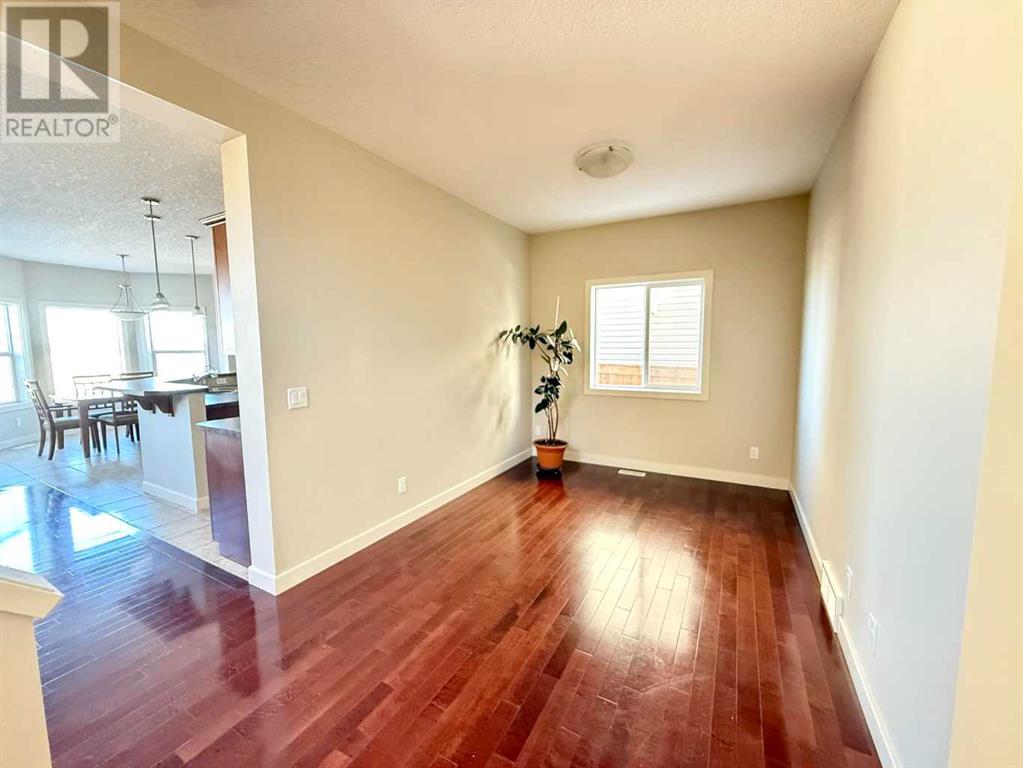 Property at 48 Saddlebrook Landing NE image 5