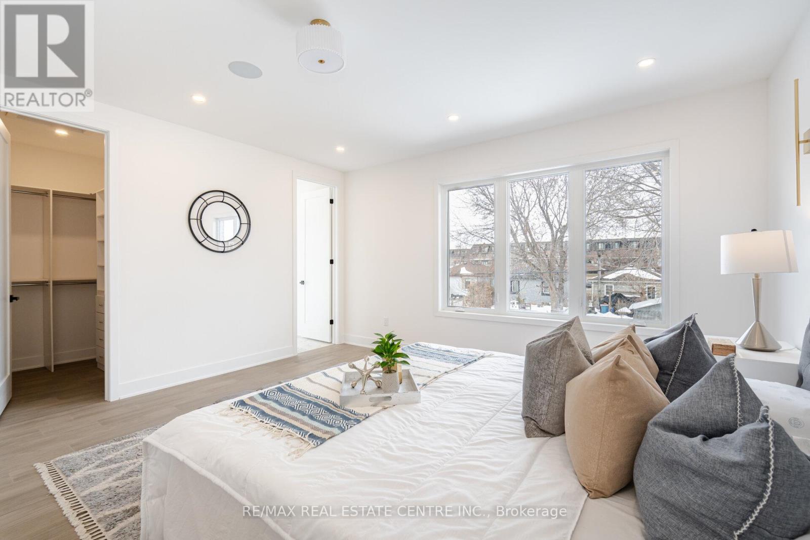 404 Melrose Street, Toronto, Ontario  M8Z 1H1 - Photo 24 - W12156132