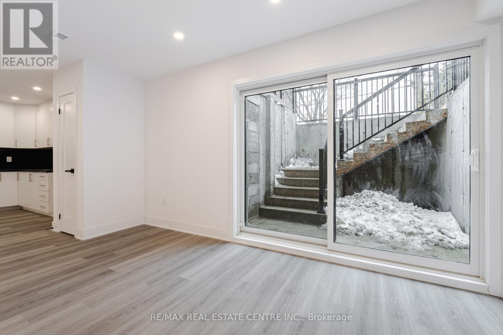 404 Melrose Street, Toronto (Mimico), Ontario  M8Z 1H1 - Photo 45 - W12156132