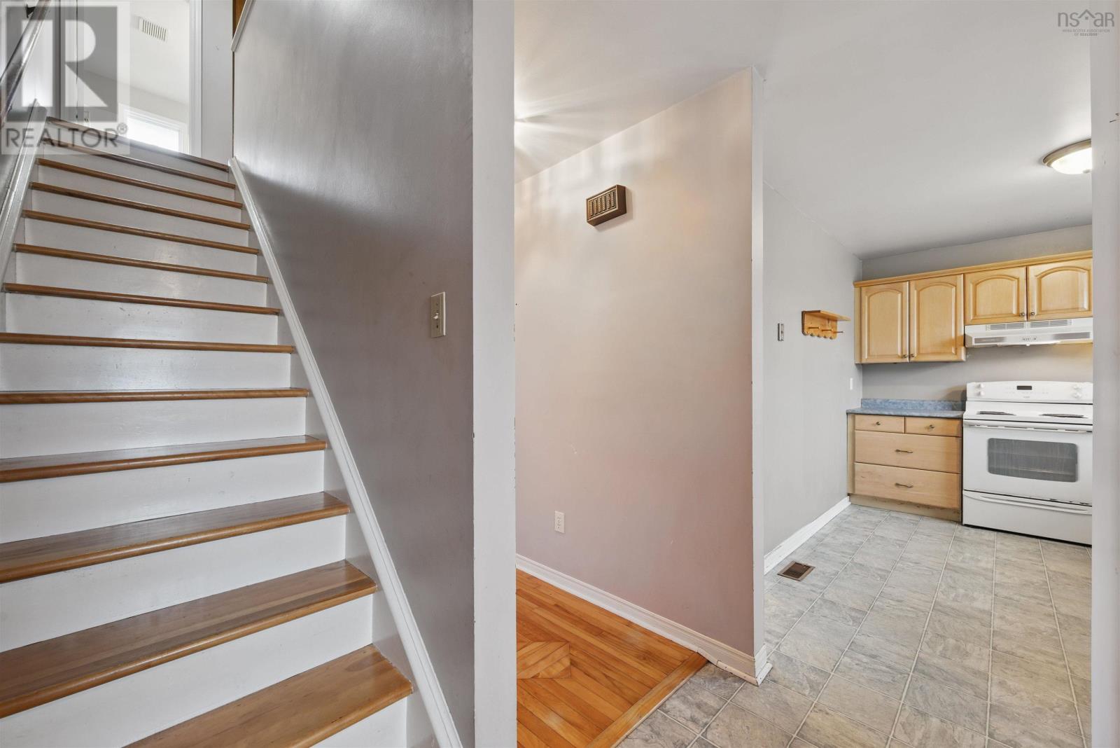32 Aberdeen Court, Dartmouth, Nova Scotia  B2X 1K4 - Photo 3 - 202507970