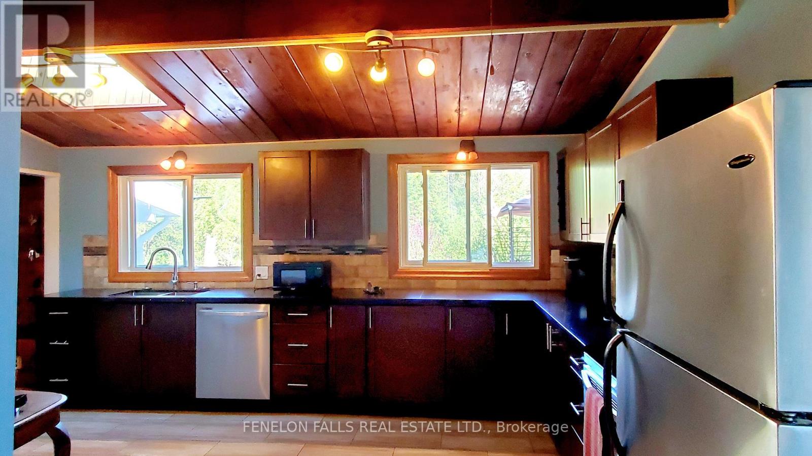 105 Cedarplank Road, Kawartha Lakes, Ontario  K0M 1N0 - Photo 6 - X12156149
